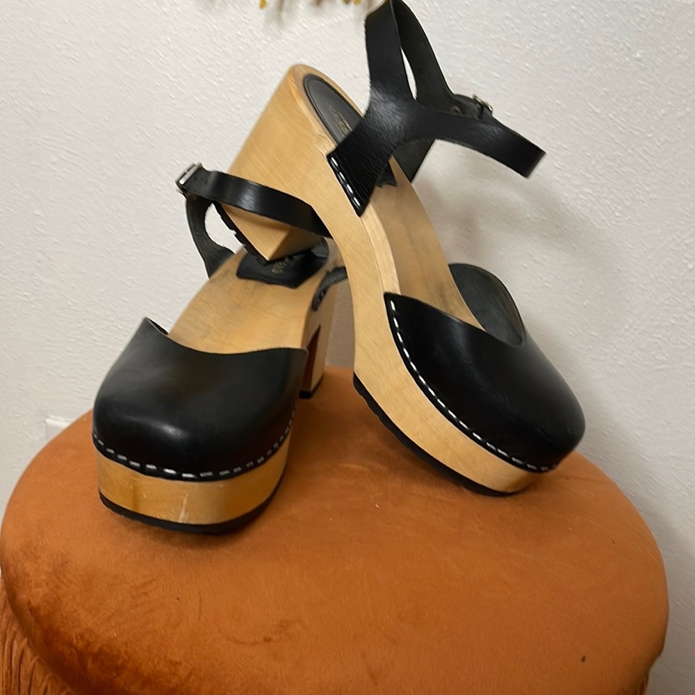 Swedish Hasbeens Black Clogs